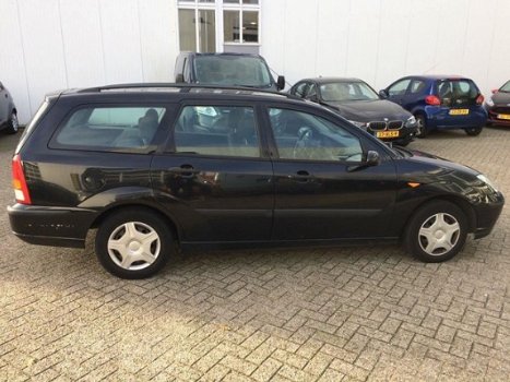 Ford Focus Wagon - 1.6-16V Centennial - 1