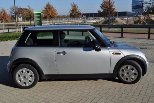 Mini Mini One - 1.6 slechts 79dkm, boekje aanwezig, Zwitser, bijtel vriendelijk - 1