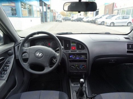 Hyundai Elantra - 2.0i-16V Dynamic /5drs/Airco/Trekhaak/2004 - 1