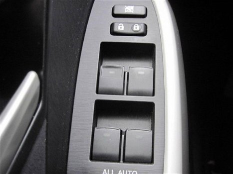Toyota Prius - 1.8 Plug-in Hybrid Dynamic Business CVT-automaat - 1