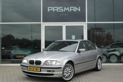 BMW 3-serie - 330d Executive # Xenon, Automaat, Clima, VOL - 1