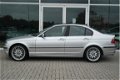 BMW 3-serie - 330d Executive # Xenon, Automaat, Clima, VOL - 1 - Thumbnail