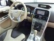 Volvo XC60 - 2.4 D5 SUMMUM AWD PANODAK VOL LEDER NAVI CRUISE TREKHAAK - 1 - Thumbnail