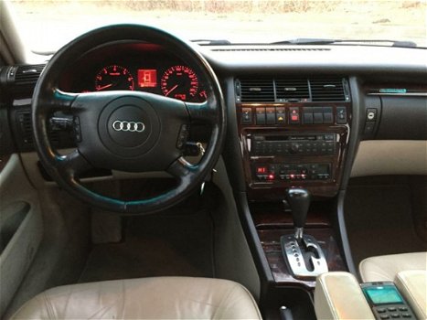 Audi A8 - 3.7 Quattro - 1