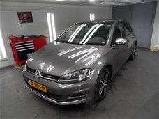 Volkswagen Golf - 2.0 TDI Highline