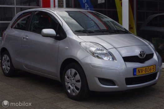 Toyota Yaris - II 1.0 VVTi Acces 3drs - 1