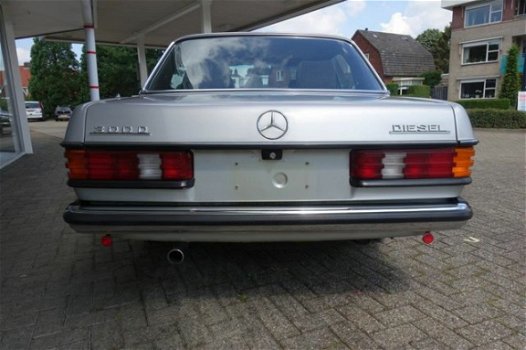 Mercedes-Benz 200-280 (W123) - 200-serie (300 diesel airco, automaat , schuifdak, pullman interieur - 1