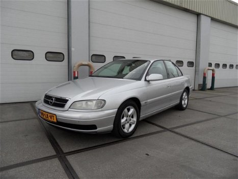 Opel Omega - 2.2i-16V Onyx Edition Nieuwst - 1