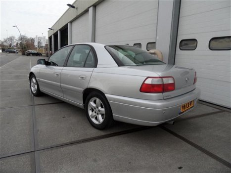 Opel Omega - 2.2i-16V Onyx Edition Nieuwst - 1