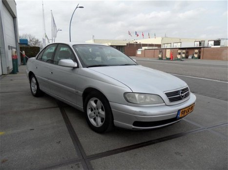 Opel Omega - 2.2i-16V Onyx Edition Nieuwst - 1