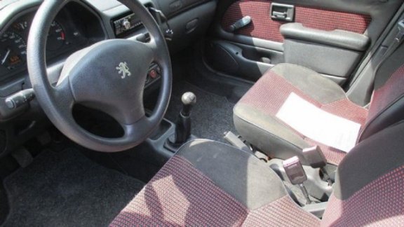 Peugeot 106 - 1.1 Accent X - 1