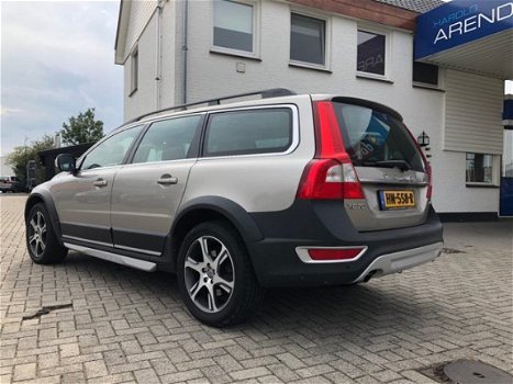 Volvo XC70 - 2.4 D5 Momentum - 1