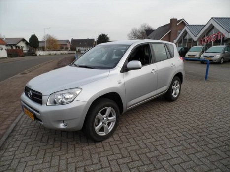 Toyota RAV4 - 2.2 D4D Linea Sol - 1