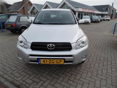 Toyota RAV4 - 2.2 D4D Linea Sol - 1