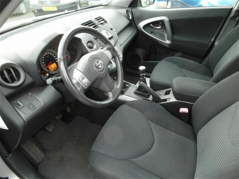 Toyota RAV4 - 2.2 D4D Linea Sol - 1