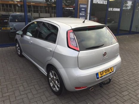 Fiat Punto Evo - 0.9 TwinAir 74KW Lounge, Naviagatie, Climate control, Cruise - 1