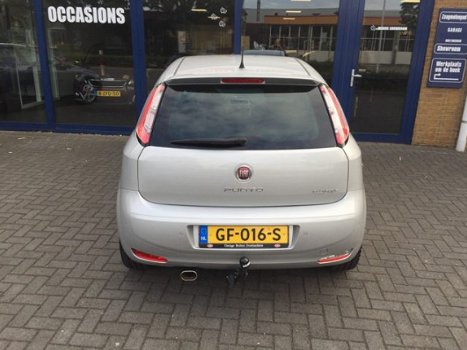 Fiat Punto Evo - 0.9 TwinAir 74KW Lounge, Naviagatie, Climate control, Cruise - 1