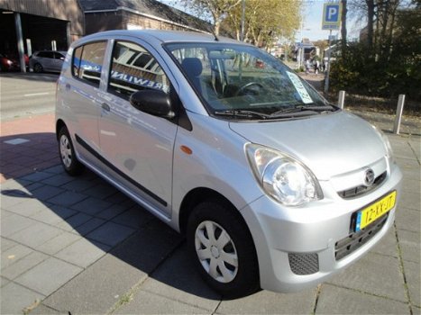 Daihatsu Cuore - 1.0-12V DVVT 5-Drs. (nw. model) - 1