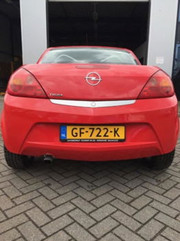 Opel Tigra TwinTop - 1.4 16V 2 DRS 2006 Rood - 1