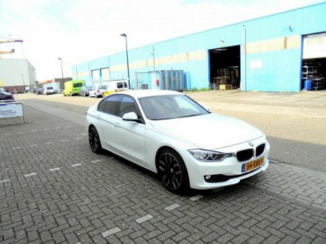 BMW 3-serie - 320d EfficientDynamics Upgrade Edition Navigatie Nap Automaat Leer - 1