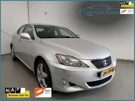 Lexus IS - 220d Business - 1