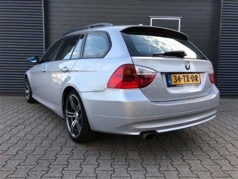 BMW 3-serie Touring - 320I Dynamic Executive - 1