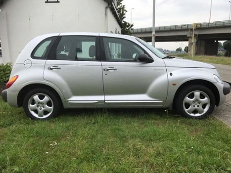 Chrysler PT Cruiser - 2.0-16V Euro 145.000km. airco & schuifdak € 2.250, - 1