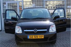 Opel Agila - Agila 1.0-12V Essentia 5DRS Nieuwe APk