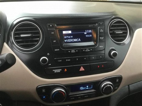 Hyundai i10 - i-Motion airco Climate control ZEER lage KM - 1