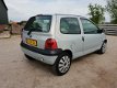 Renault Twingo - 1.2 Privilège Airco ijskoud weinig km Bj 2001 - 1 - Thumbnail