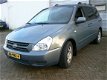 Kia Carnival - 2.9 CRDi VGT LX Z.g.o.h , Apk tm 19-01-2019 , 3 zits Mag 2000 kg trekken - 1 - Thumbnail