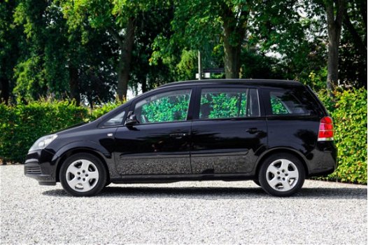 Opel Zafira - 1.6 Enjoy uitgevoerd met airco, trekhaak en 7 zitter - 1