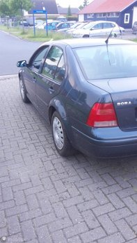 Volkswagen Bora - 1.6-16V - 1