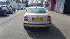 Volkswagen Passat - 2.0 Trendline - 1 - Thumbnail