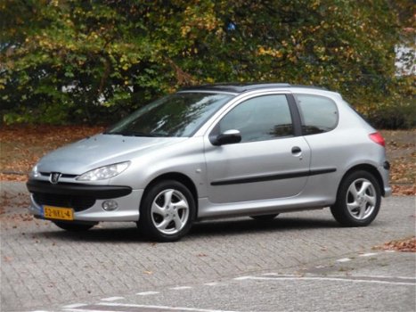 Peugeot 206 - 1.6-16V XS Open dak/Leer/Sport/Nieuwe Apk - 1