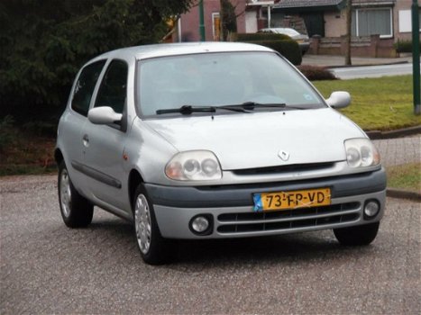 Renault Clio - 1.4-16V Si Stuurbekrachtiging/ Met Apk - 1