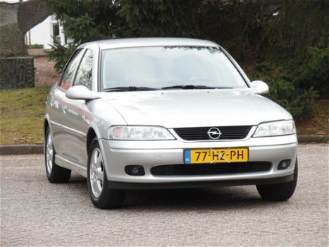 Opel Vectra - 1.8-16V Business Edition 2e Eigenaar/LEER/GAS(G3)/Airco - 1