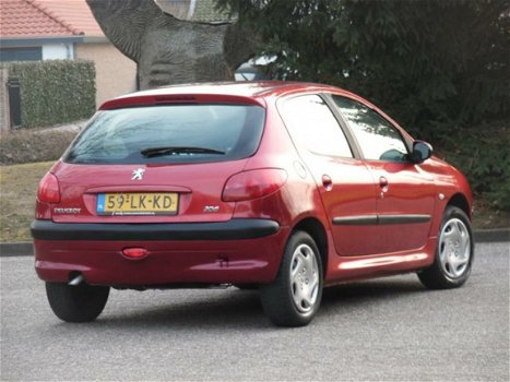 Peugeot 206 - 1.4 X-line 5DRS/Nieuwe Apk/Nap - 1