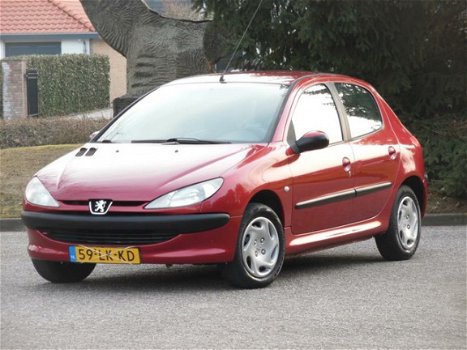 Peugeot 206 - 1.4 X-line 5DRS/Nieuwe Apk/Nap - 1