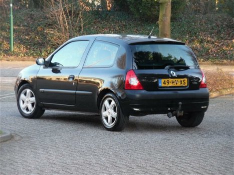 Renault Clio - 1.6-16V Privilège 2e eigenaar/Nieuwe APK/NAP/Airco - 1