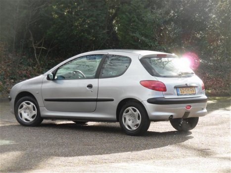 Peugeot 206 - 1.4 XT 2e eigenaar/Nap/Apk 96 59 km - 1