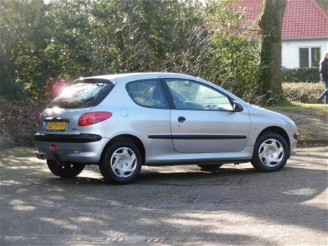 Peugeot 206 - 1.4 XT 2e eigenaar/Nap/Apk 96 59 km - 1