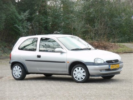 Opel Corsa - 1.2i-16V Onyx Stuurbekrachtiging/ Apk/Nap - 1