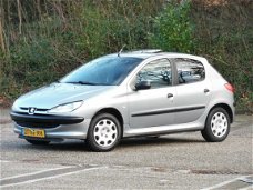 Peugeot 206 - 1.4 XR 5drs/Nieuwe Apk/Open Dak/Nap