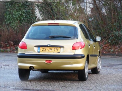 Peugeot 206 - 1.4 XT 5DRS/Nieuwe Apk/Nap - 1