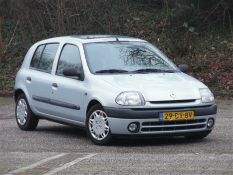 Renault Clio - 1.4 RN MAX 5DRS Stuurbekrachtiging/Nieuwe Apk/Nap - 1