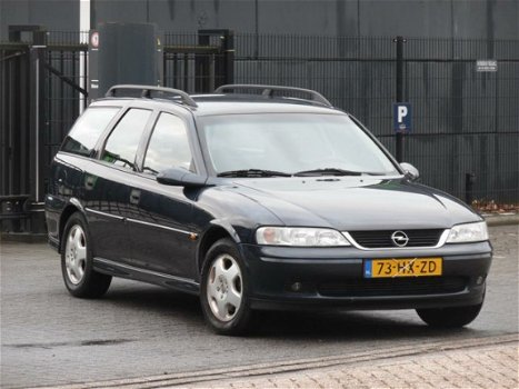 Opel Vectra Wagon - 1.8-16V Business Edition Nieuwe Apk/Nap/Nette Auto - 1