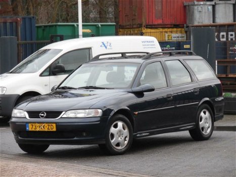 Opel Vectra Wagon - 1.8-16V Business Edition Nieuwe Apk/Nap/Nette Auto - 1