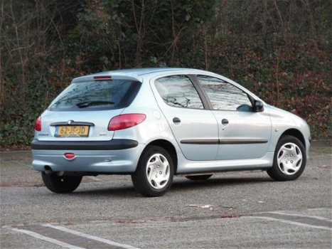 Peugeot 206 - 1.4 XR 5DRS/NAP/APK/Nette Auto - 1