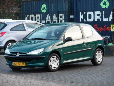 Peugeot 206 - 1.4 XR Nieuwe Apk/Nette Auto - 1